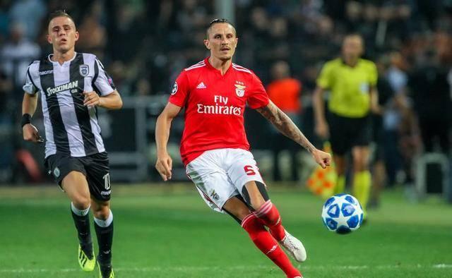 而不是它在 而不是它在